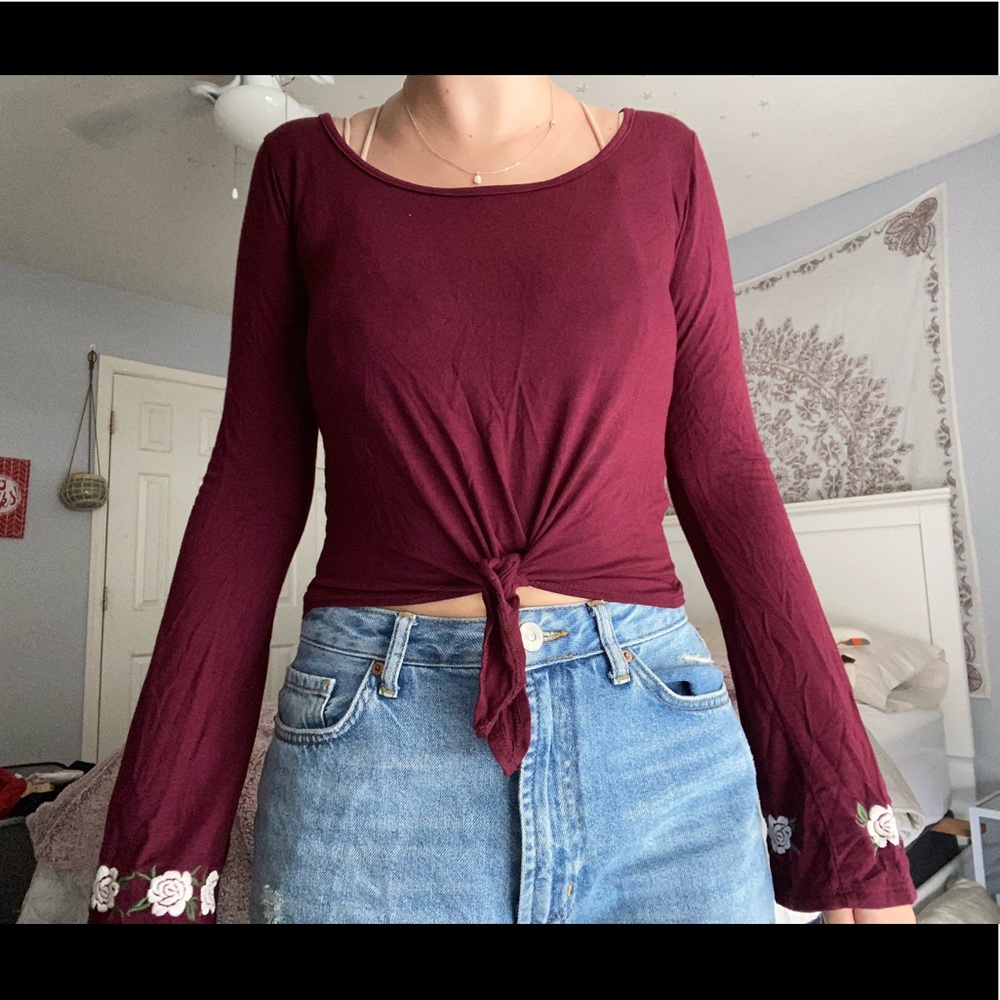 PacSun Cropped Long Sleeve Tee + flower sleeve